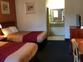 Econo Lodge Норуолк Экстерьер фото